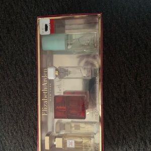 Elizabeth Arden Gift Set new